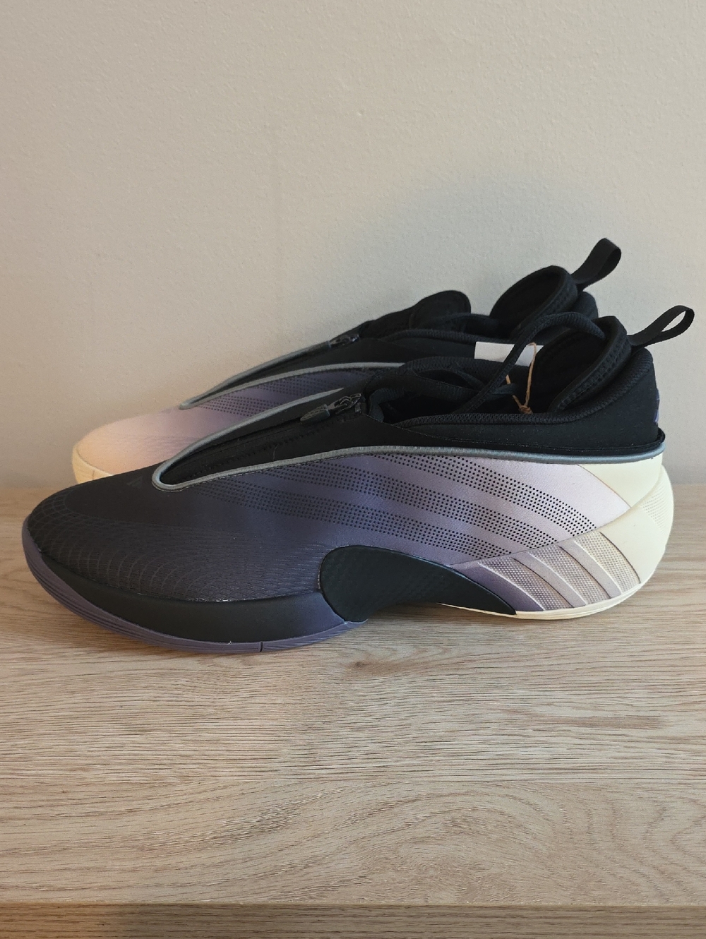 Adidas D.O.N. Issue 7 - Picture 4 of 5